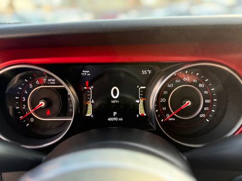 Used 2022 Jeep Wrangler Unlimited Rubicon w/ LED Lighting Group image 14