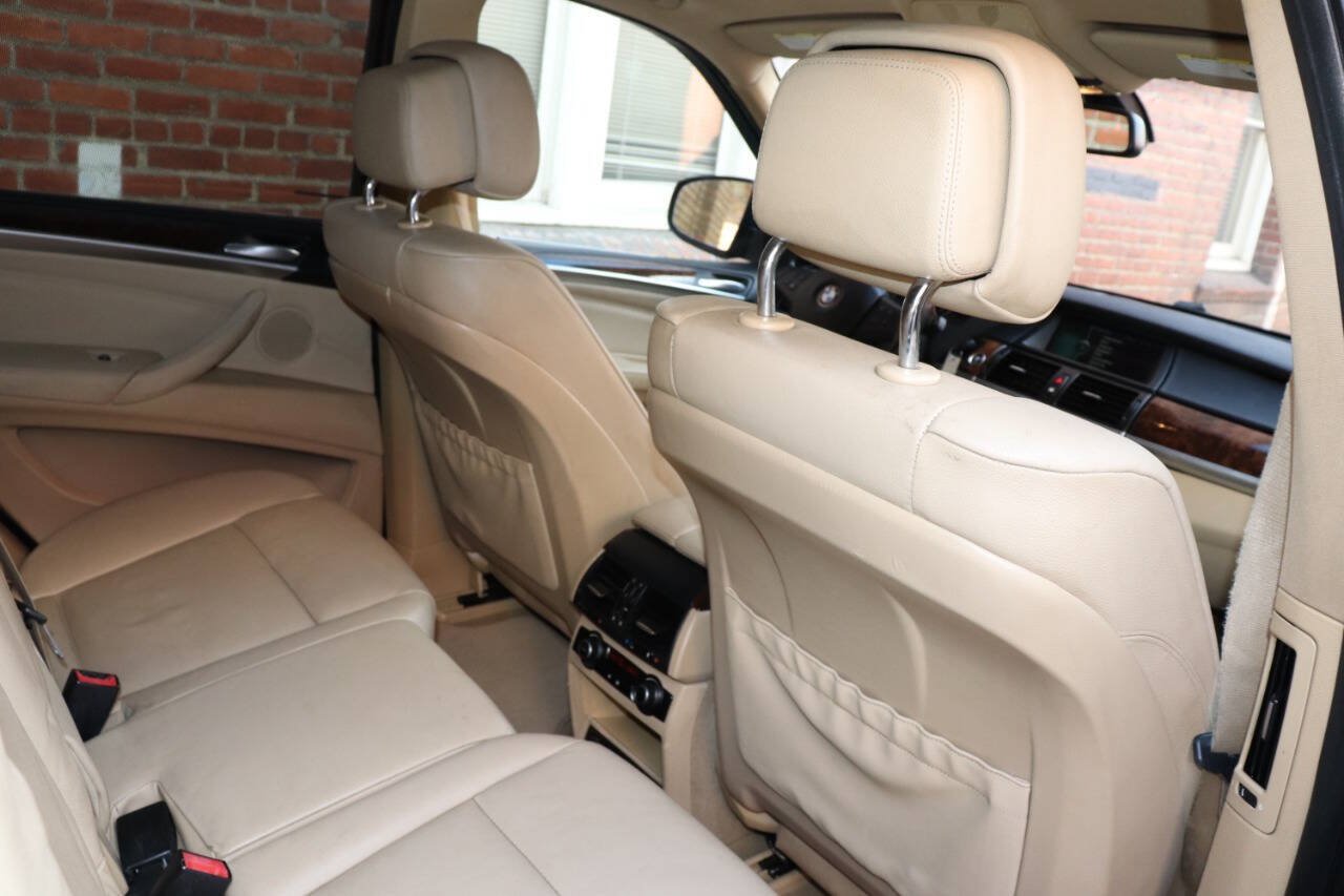 Used 2013 BMW X5 xDrive35d w/ Premium Pkg AWD/4WD image 45
