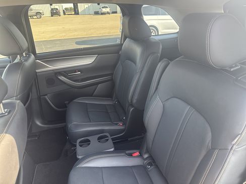 Used 2025 MAZDA CX-90 3.3 Turbo w/ Preferred Package image 12