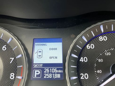 Used 2019 INFINITI Q70 Luxe w/ Proactive Package AWD/4WD image 26