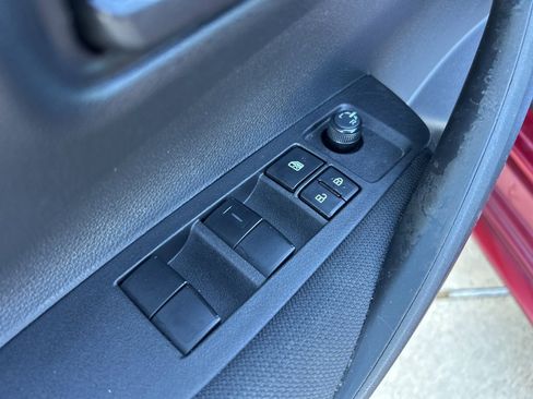 Used 2022 Toyota Corolla LE image 14