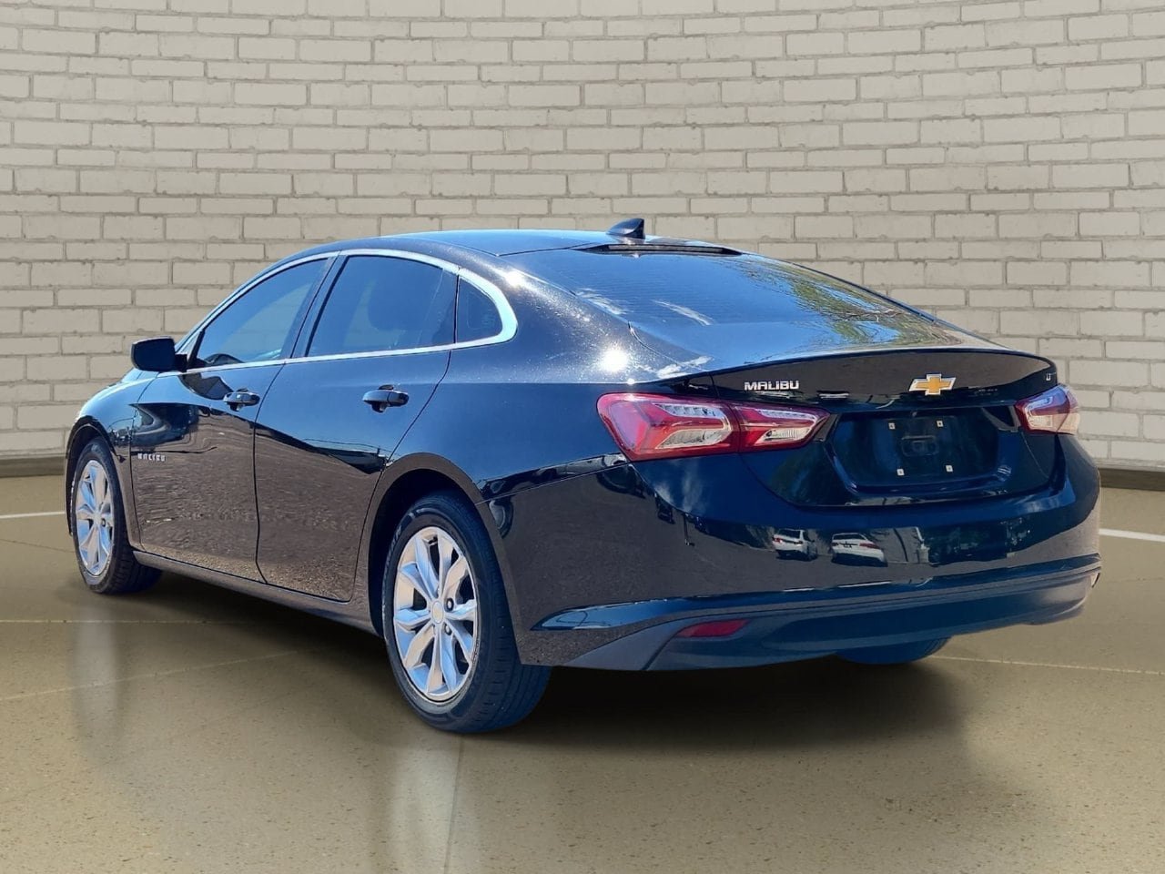 Used 2020 Chevrolet Malibu LT FWD image 7