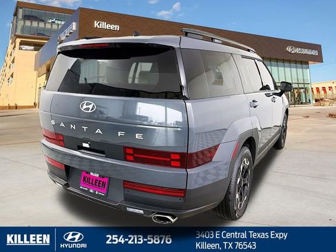 Used 2026 Hyundai Santa Fe SEL FWD image 8