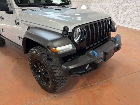 Used 2023 Jeep Wrangler Unlimited w/ Cold Weather Group image 9