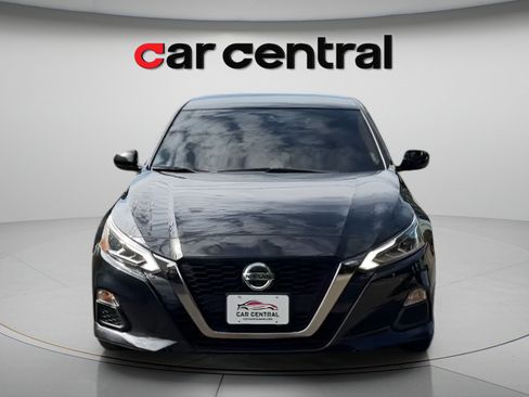 Used 2022 Nissan Altima 2.5 SR FWD image 9