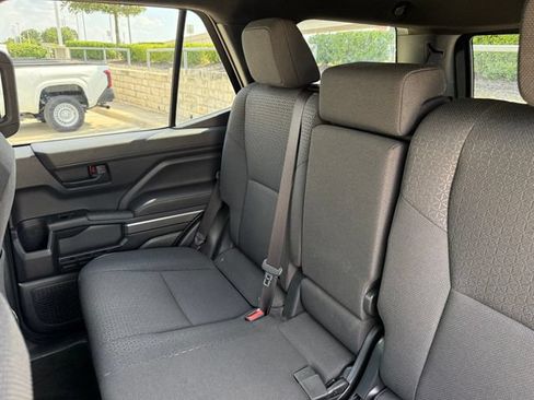 Used 2026 Toyota 4Runner SR5 AWD/4WD image 29