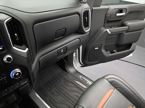 Used 2019 GMC Sierra 1500 AT4 w/ AT4 Premium Package AWD/4WD image 24