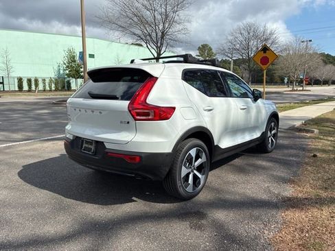 New 2026 Volvo XC40 B5 Plus w/ Protection Package Premier image 4