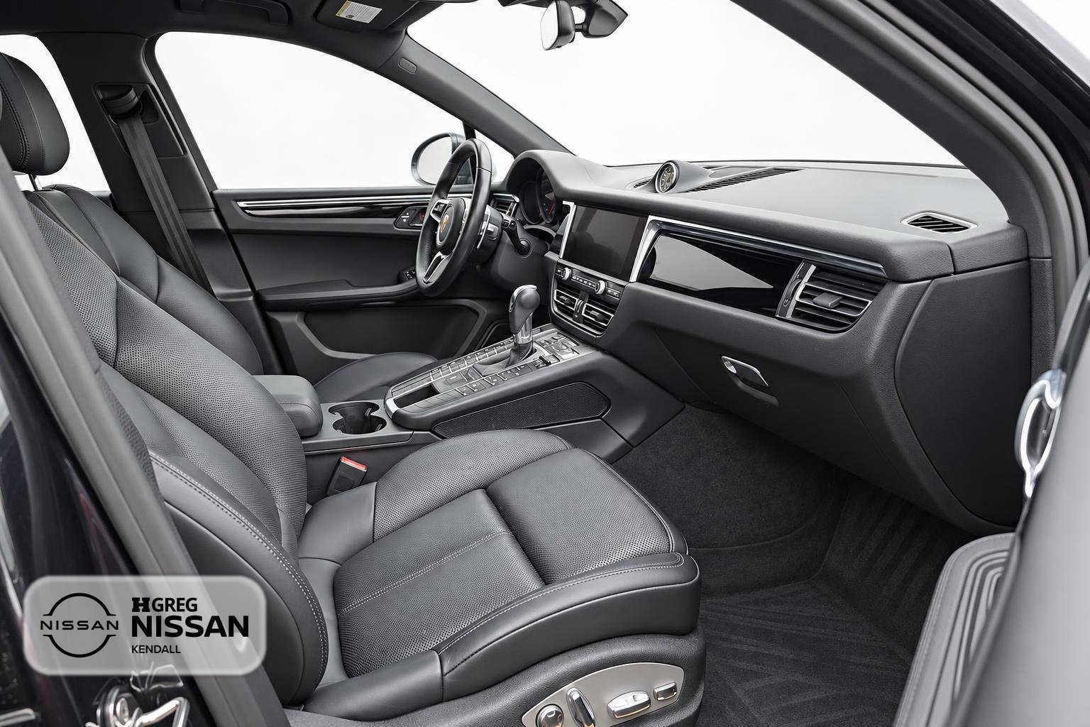 Used 2021 Porsche Macan AWD/4WD image 7