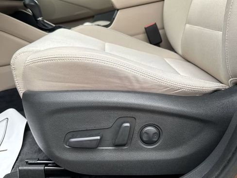 Used 2017 Hyundai Tucson Sport image 14