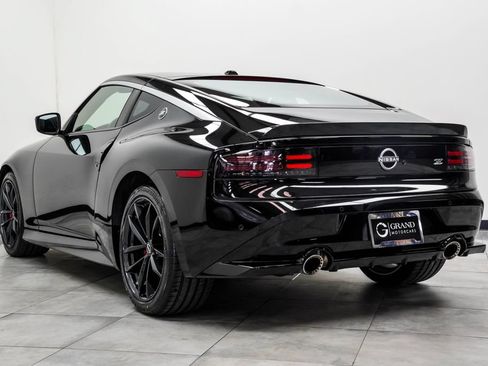 Used 2024 Nissan Z Performance w/ Floor Mat Package RWD image 11