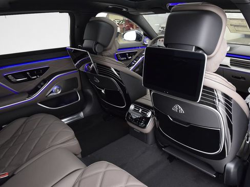 New 2026 Mercedes-Benz Maybach S 580 4MATIC image 19