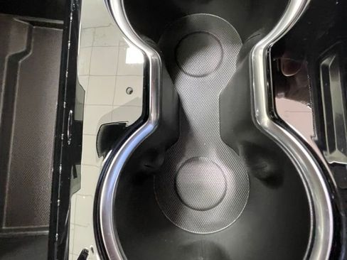 New 2026 GMC Yukon XL AT4 image 27