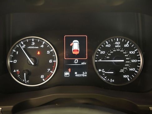 Used 2023 Subaru Ascent Premium w/ Convenience Package image 11