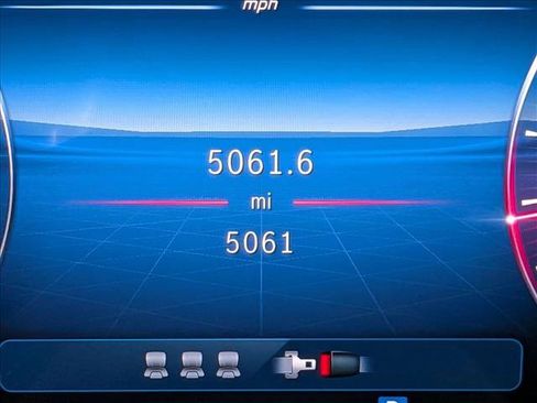 Used 2026 Mercedes-Benz GLC 300 4MATIC image 11