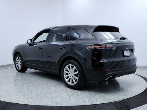 Used 2021 Porsche Cayenne w/ Driver Memory Package image 3