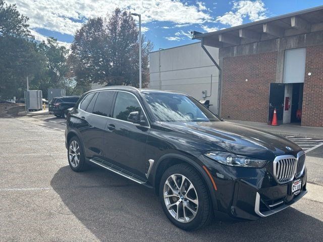 Used 2025 BMW X5 xDrive50e AWD/4WD image 12