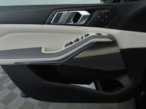 New 2026 BMW X7 xDrive40i w/ Executive Package image 26