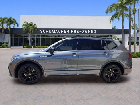 Used 2023 Volkswagen Tiguan SE R-Line FWD image 4