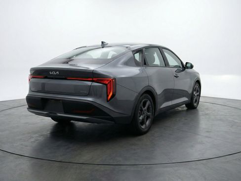 Used 2025 Kia K4 LXS image 9