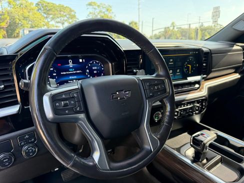 Used 2023 Chevrolet Silverado 1500 RST RWD image 8