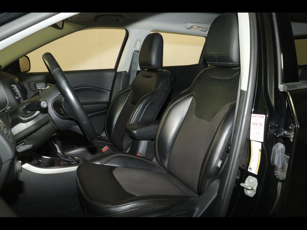 Used 2020 Jeep Compass Latitude AWD/4WD image 12