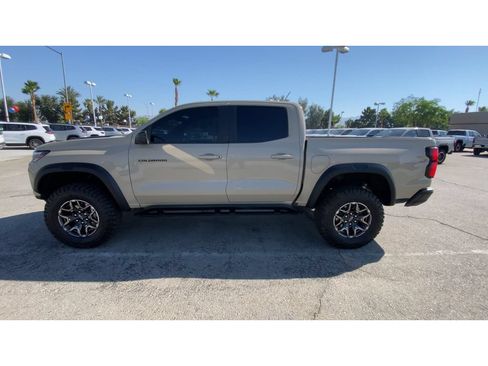 Used 2024 Chevrolet Colorado ZR2 w/ Technology Package AWD/4WD image 5