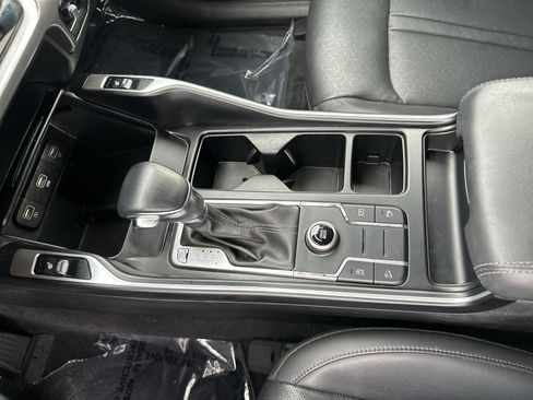 Certified 2022 Kia Sorento S FWD image 20