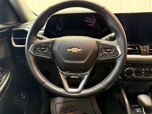 Used 2024 Chevrolet TrailBlazer LT w/ Convenience Package FWD image 13