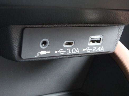 New 2025 Subaru Forester Touring image 27