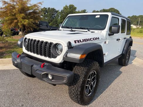 Used 2026 Jeep Wrangler Unlimited Rubicon AWD/4WD image 2