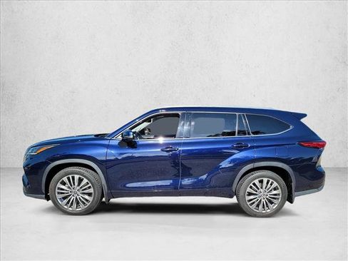 Used 2022 Toyota Highlander Platinum AWD/4WD image 8