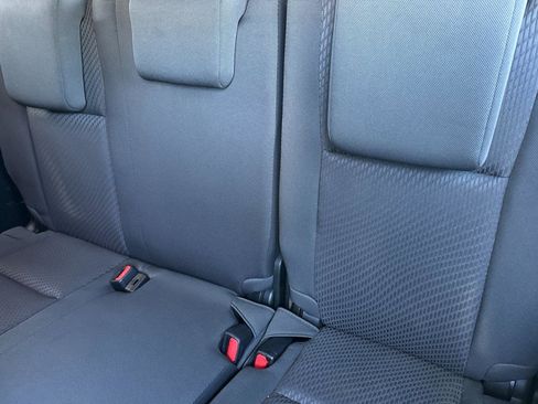 Used 2018 Toyota Highlander LE w/ Carpet Mat Package (TMS) image 14