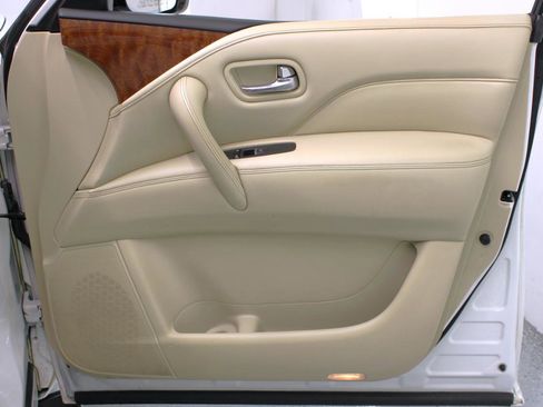 Used 2019 INFINITI QX80 Luxe w/ All-Season Package image 54