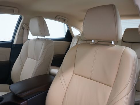 Used 2015 Toyota Avalon XLE FWD image 11