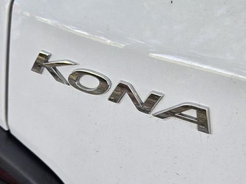 Used 2021 Hyundai Kona SEL w/ Cargo Package FWD image 11