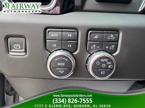 Used 2025 GMC Sierra 2500 Denali Ultimate w/ Max Trailering Package AWD/4WD image 17