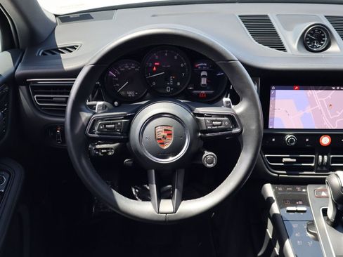 Certified 2026 Porsche Macan AWD/4WD image 15