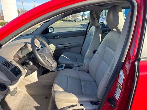 Used 2005 Volvo V50 T5 image 11