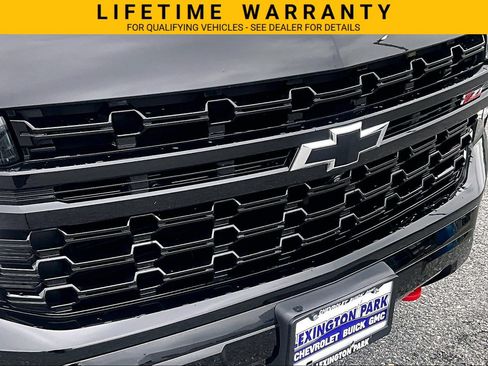 Used 2023 Chevrolet Tahoe Z71 w/ Luxury Package AWD/4WD image 32