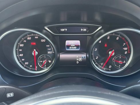 Used 2018 Mercedes-Benz GLA 250 4MATIC image 30