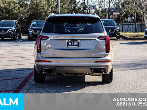 Used 2022 Cadillac XT6 Luxury image 11