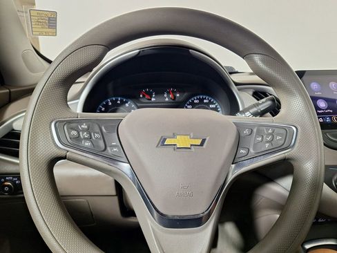 Used 2024 Chevrolet Malibu LT FWD image 17