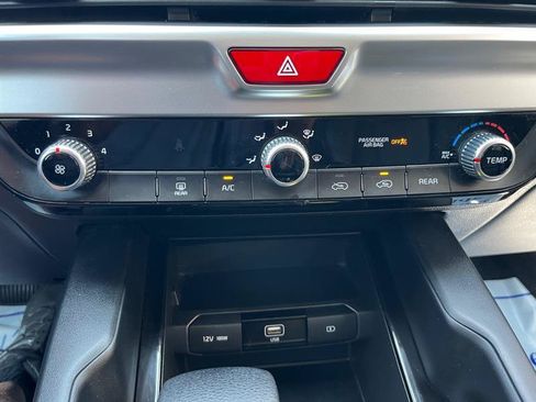 Used 2020 Kia Telluride LX AWD/4WD image 15