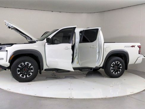 Used 2022 Nissan Frontier PRO-4X w/ Off-Road Protection Package image 47