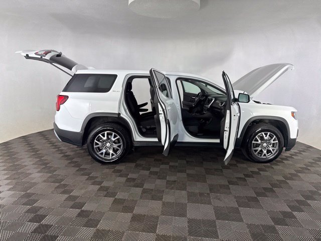 Used 2023 GMC Acadia SLE FWD image 25