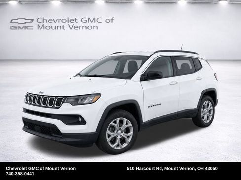 Used 2024 Jeep Compass Latitude AWD/4WD image 33