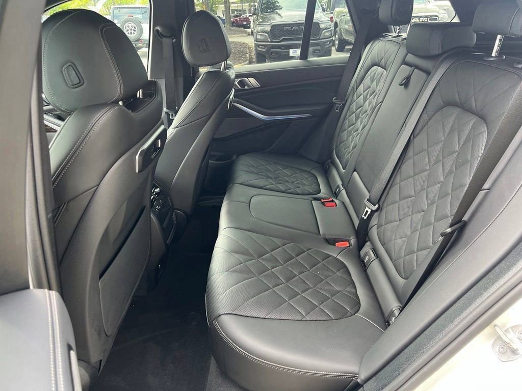 Used 2026 BMW X5 xDrive40i AWD/4WD image 17