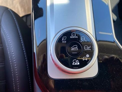 New 2026 Mitsubishi Outlander Trail Edition AWD/4WD image 17