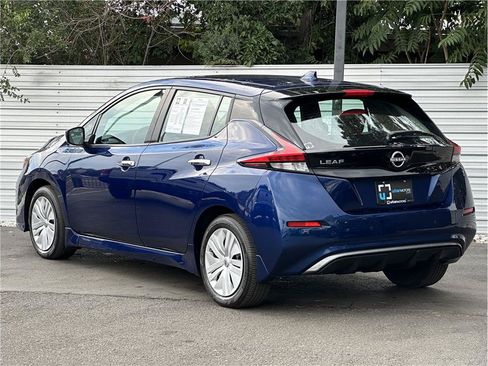 Used 2025 Nissan Leaf S FWD image 12
